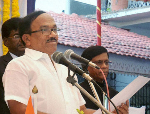 Laxmikant Parsekar takes oath as the new Chief Minister of Goa at the swearing in ceremony in Panaji on Saturday. PTI Photo