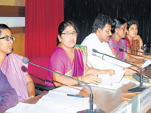 Deputy Commissioner A&#8200;B&#8200;Ibrahim addressing the ZP&#8200;members in a special meeting in Mangaluru on Wednesday. ZP&#8200;CEO&#8200;Thulasi Maddineni and ZP&#8200;President Asha Thimmappa Gowda among others look on. DH&#8200;photo