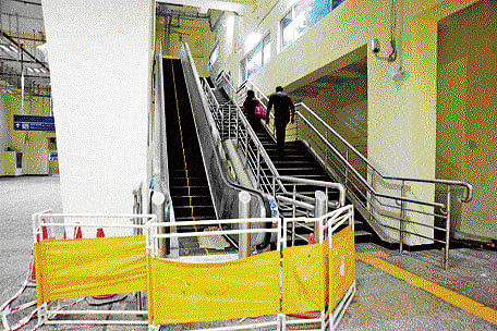 The non-functional escalator at the Plaza concourse of  Namma Metro on MG&#8200;Road. DH PHOTO