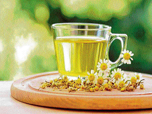 Spiced teas with cardamom work wonders in winter season.