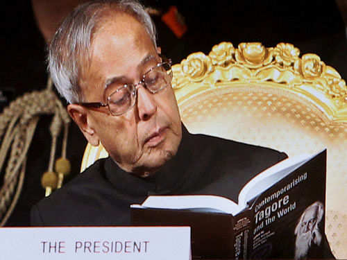President Pranab Mukherjee has chronicled the fascinating decade of the 70's, including the crucial Emergency period, in a book that will be released in December. DH File Photo