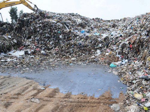 Bruhat Bangalore Mahanagara Palike (BBMP) is awaiting an approval from State Finance department for a project to clear the waste dumped at Mandur landfill.  DH file photo