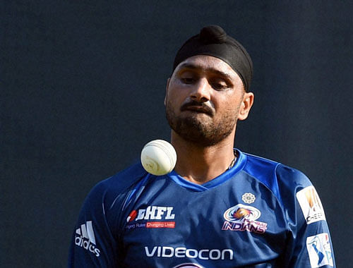 Fresh from leading Punjab to a runner-up finish in the Vijay Hazare one-day tournament, out-of-favour Indian off-spinner Harbhajan Singh is happy with his own showing in the domestic circuit and is keen to make a comeback into the national team for the 2015 World Cup. PTI file photo