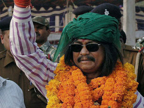 But five years ago, Tamad kicked up a political storm when the then Jharkhand chief minister and one of the tallest tribal leaders from the state, Shibu Soren, lost a by-election from this reserved constituency to Independent candidate Raja Peter.  DH file photo