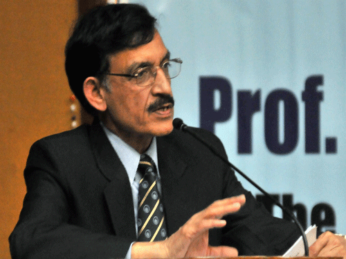 India's premier defence and research organisation DRDO's chief Dr Avinash Chander will retire on November 30 but will continue to occupy the position on a contractual basis till May, 2016. DH file photo