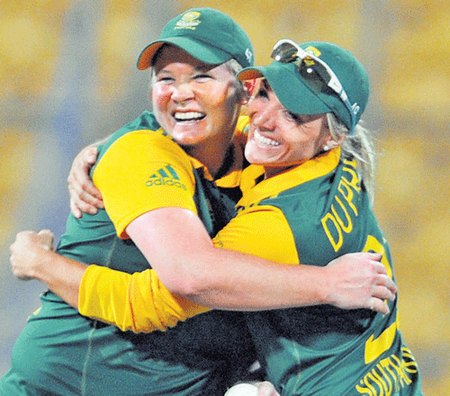 South African women eased to a four-wicket win over their Indian counterparts to take the three-match ODI series 2-1
