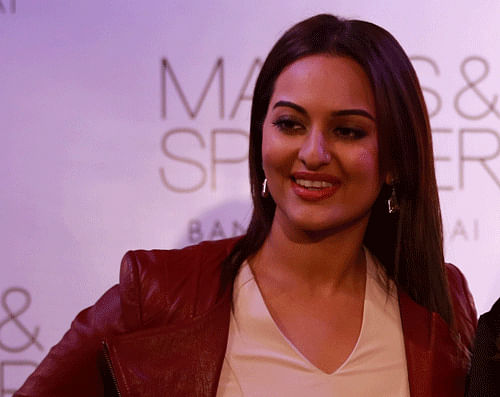 Actress Sonakshi Sinha, who surprised Rajinikanth with her performance in 'Lingaa', earned praise from popular playback singer Chinmayi who has dubbed for her in the upcoming Tamil movie. AP file photo