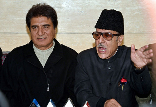 Congress leader Raj Babbar today echoed Narendra Modi by saying that funds from the Centre meant for the people of Jammu and Kashmir did not reach them, but was cut short by state party chief Saif-ud-din Soz who said the Prime Minister was resorting to 'propaganda' .  PTI file photo
