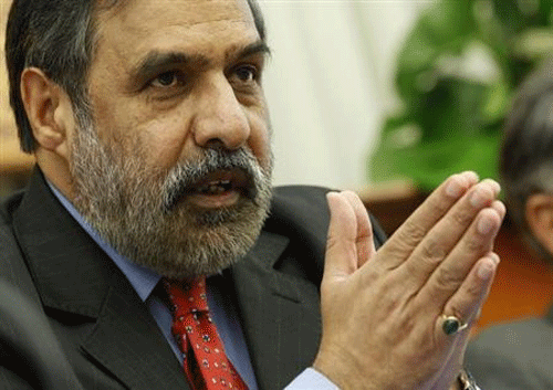 Government floor managers say a truce was worked out with Congress deputy leader Anand Sharma and another meeting took in the chamber of Rajya Sabha chairman Hamid Ansari and only after that Modi gave a statement in the Upper House criticising in the 'strongest term' the language of Union minister Sadhvi Niranjan Jyoti's controversial comment.  Reuters file photo