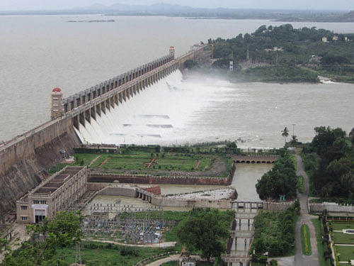 The Tamil Nadu Assembly on Friday passed a unanimous resolution urging the Centre to stop Karnataka's attempt to construct two dams across the Cauvery river, and demanded that the NDA government constitute the Cauvery Management Board and the Cauvery Water Regulation Committee for effective water-sharing with the neighbouring state. DH file photo. For representation purpose