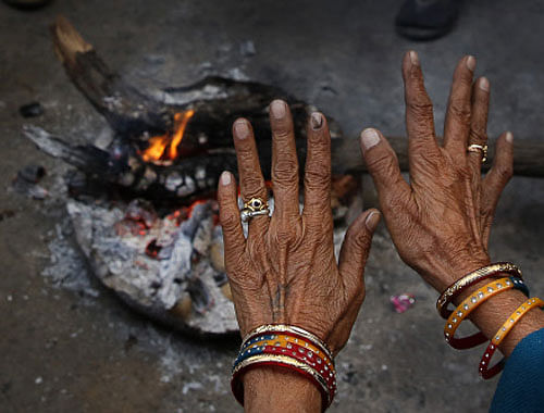 Temperature in most parts of North India dipped below 10 degrees Celsius and cool winds swept across the region while seven persons lost their lives in.. AP File photo