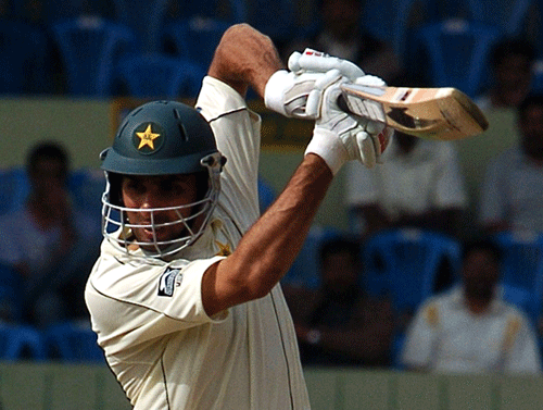 Pakistan's test and one-day captain, Misbah-ul-Haq has been ruled out of the remaining three one-day matches against New Zealand due to a hamstring injury. DH photo