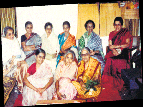 (Top, fromleft) Jagat Kumari, Radha Bhat, Bharati, Padma, Rani Vijayadevi and Parvathi. (Sitting) Malathi Rao, Vijaya and Bhagirathi.