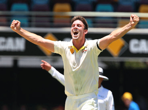 In a setback for Australia, all-rounder Mitchell Marsh limped off the field, Photo: AP