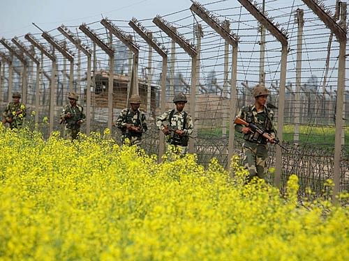 Facing difficulty in guarding riverine sections of Indo-Pak border, the BSF has started installing laser walls to fill the gaps which saw several breach by militants from across the border. Reuters File Photo