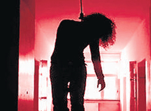 A 23-year-old homemaker allegedly committed suicide by hanging herself at her home in Chandra Layout police limits on Thursday. File DH Illustration