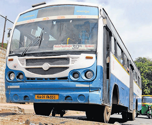 The government on Wednesday reduced fares of State-run buses by Re 1 to Rs 11 with effect from Friday midnight. It said the slashed fares would not be applicable to air-conditioned and inter-state buses.DH file photo