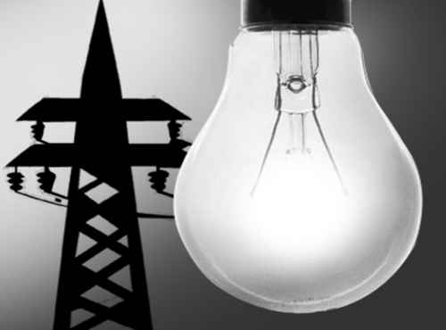 Many parts of the City, particulary north Bengaluru, went without power for several hours since Sunday afternoon following a major breakdown at the 220-kv KPTCL&#8200;transmission line between Peenya and Nelamangala.