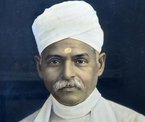 Uncertainty prevails over who among the family of the late Madan Mohan Malviya should receive the coveted 'Bharat Ratna' award, conferred to the founder of the Banaras Hindu University recently.  PTI