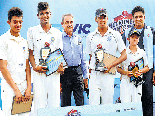 PROUD MOMENT Winners of the talent search contest for spinners with former Indian spin legends B S Chandrasekhar (third from left) and Anil Kumble (extreme right). From left: Adhoksh Hegde, Likhit M Bannur, Shivil Kausik and Kartikye Bipin Wadhwa. DH PHOTO