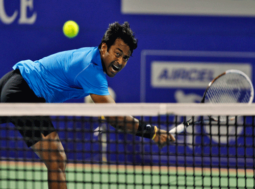 India enjoyed an all-win day at the Australian Open tennis Grand Slam after Leander Paes and Sania Mirza sailed into the second round of their respective men's and women's doubles events here today.