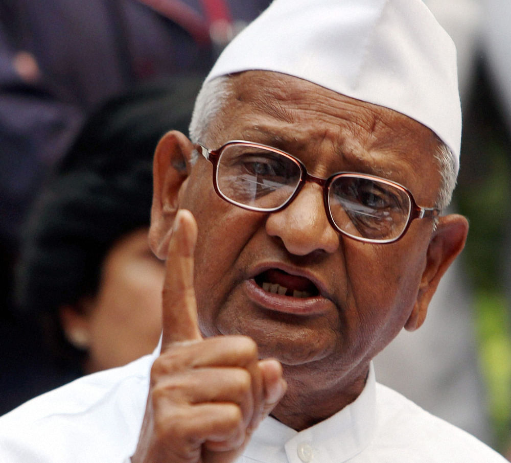 Anti-corruption activist Anna Hazare literally snubbed Kiran Bedi, his former aide, to show his displeasure at her for joining the Bharatiya Janata Party (BJP), by not taking her calls and declaring on Wednesday that he would stay away from "political dirt".PTi file photo
