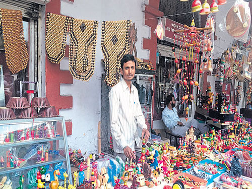 varied Rahim Khan with his collections.