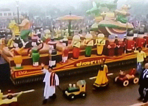 The first cultural tableau at the Repulic day parade at Rajpath was from the state of the Karnataka, with its main theme being Channapatna toys. Screen grab