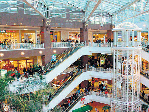 It certainly seems that all is not well for malls in the so-called commercial capital of India, Mumbai, and its outskirts. At least 4-5 iconic malls are on the verge of closure leading to the question of whether it is really feasible to build malls and maintain them.DH Photo