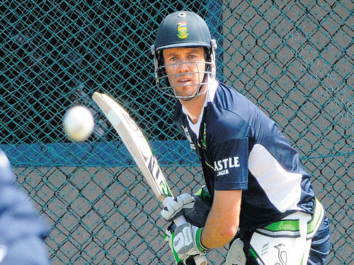 man on a mission: Swashbuckling AB de Villiers will have to lead the team from front if South Africans aim to capture their maiden World Cup. afp