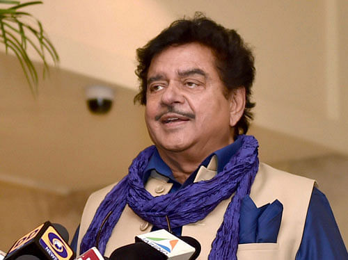A constant target for BJP during the campaigning for the Delhi Assembly polls, Arvind Kejriwal came in for some praise from none other than its senior leader Shatrughan Sinha.PTI File photo