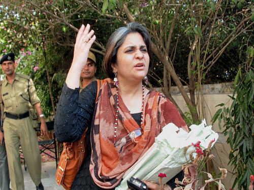 The Supreme Court Thursday restrained police from arresting social activist Teesta Setalvad and her husband Javed Anand after their anticipatory bail was rejected by the Gujarat High Court. PTI photo