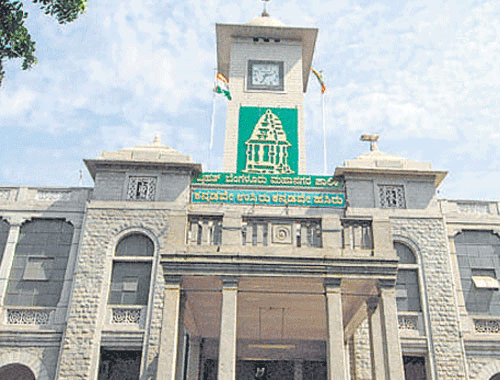 The B.Pac (Bangalore Political Action Committee) on Thursday suggested to the expert committee on restructuring the BBMP, that the civic body be split into five different corporations with each headed by separate mayors. DH file photo