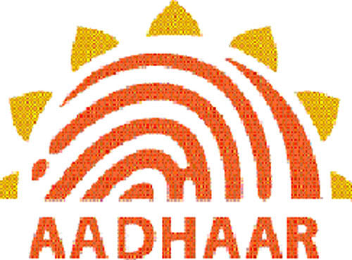 The Centre on Friday told the Supreme Court that Aadhaar was not mandatory for people to avail of social benefit schemes, LPG subsidy and other public services.