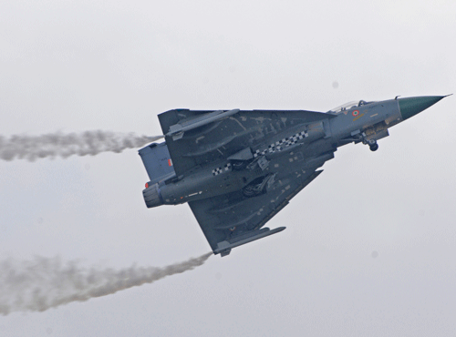 Come, watch India's very own aircraft, the Light Combat Aircraft (LCA) Tejas pierce the clouds majestically. Bengalureans must know that they will be witnessing not only breathtaking manouvres by the LCA, but the fulfillment of a long-cherished dream of India to have its very own combat aircraft fly high. DH file photo