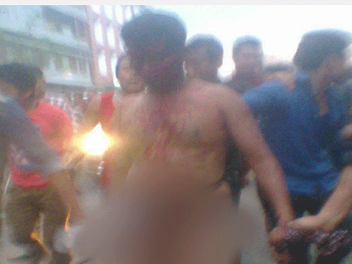 An alleged rapist, suspected to be an illegal Bangladeshi migrant, was beaten to death on Thursday by a mob which stormed the high-security central jail in Nagaland's commercial town of Dimapur, officials said. Screen Grab.