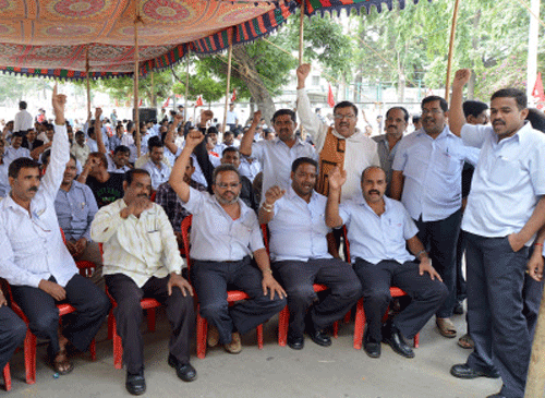 Pre-university lecturers, who have been waiting for more than a year for the government to address their concerns, have decided to strike work if their demands are not met in the State budget this week. DH photo