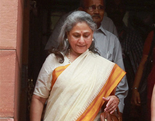 Film actress Jaya Bachchan today met West Bengal Chief Minister Mamata Banerjee here, responding to her call to set up a film archive here.pti file photo