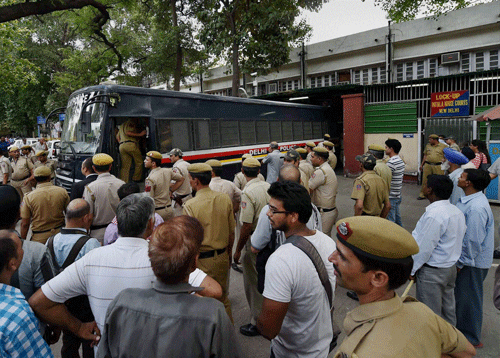 Five persons including three government servants, arrested for allegedly passing on classified official documents to private persons, were today remanded to CBI custody till March 19 by a Delhi court. PTI File photo for representation.