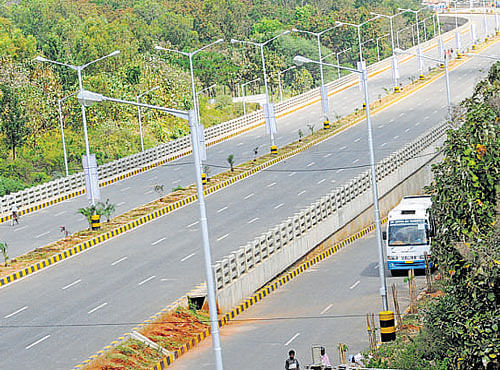 Bengalureans will have to wait for another couple of years to experience a seamless drive on the Outer Ring Road (ORR). This is due to two projects that are still under progress on the ORR, even as two more have been announced in the State budget for 2015-16.