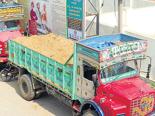 In his drive against sand mafia, tahsidar Vishwanath has seized several lorries transporting sand illegally in Ballari.