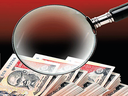 EC seeks strong law to curb black money in polls