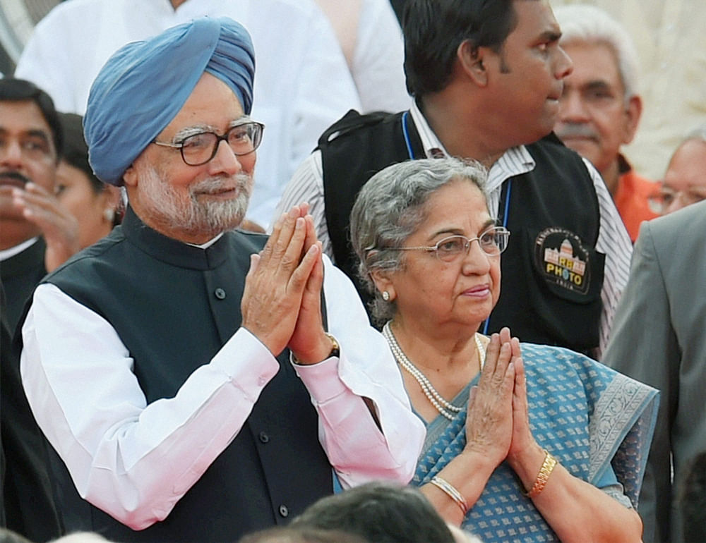 Former prime minister Manmohan Singh and his wife Gursharan Kaur. PTI File Photo