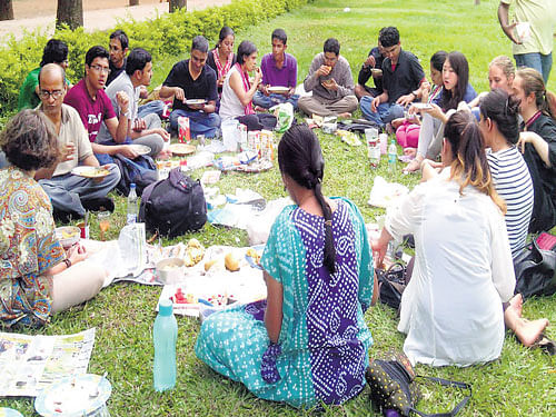 A&#8200;potluck event conducted by 'Vegan Bengaluru'.