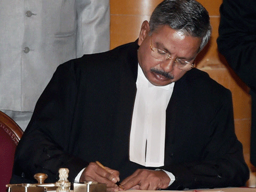 The government described the situation as 'Constitutional crisis' in view of a letter by the Chief Justice of India H L Dattu not to be part of the NJAC till the Supreme Court decided the validity of the new law. PTI file photo