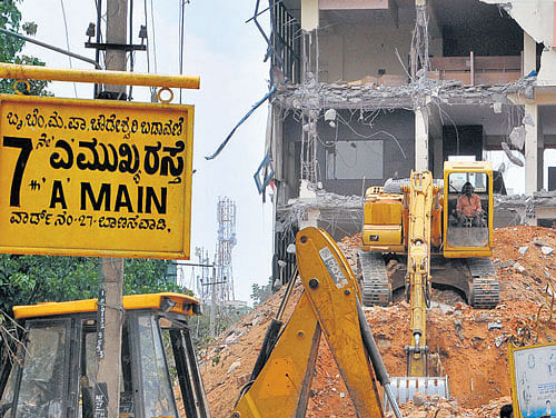 &#8200;The Bengaluru Urban district administration continued its demolition drive in Banaswadi on Wednesday. The operation which began at 10 am went on for around seven hours. DH Image