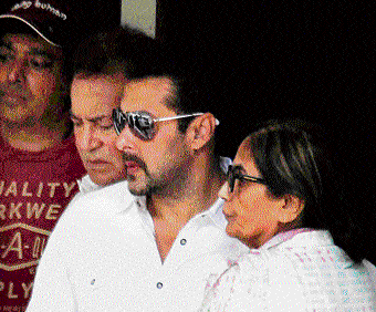 Salman Khan, along with his father Salim Khan and mother Sushila, leaves for the court in Mumbai on Wednesday. PTI