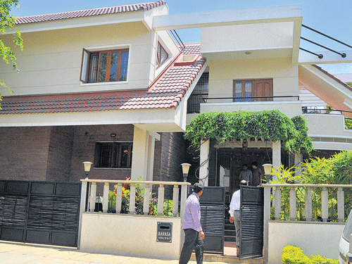 The Judicial Layout, Yelahanka, house of A NThyagaraja, the chief engineer in PWD, which was raided by the Lokayukta police on Thursday. DH PHOTO