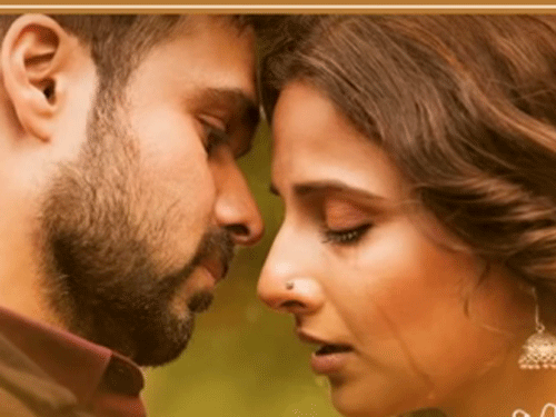 'Hamari Adhuri Kahani'. Video Grab