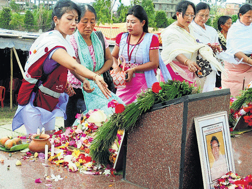 in their honour People pay tribute to heroes who sacrificed their lives for territorial integrity of Manipur in the great June Uprising on its 14th anniversary on Thursday at Imphal. Deepak oinam